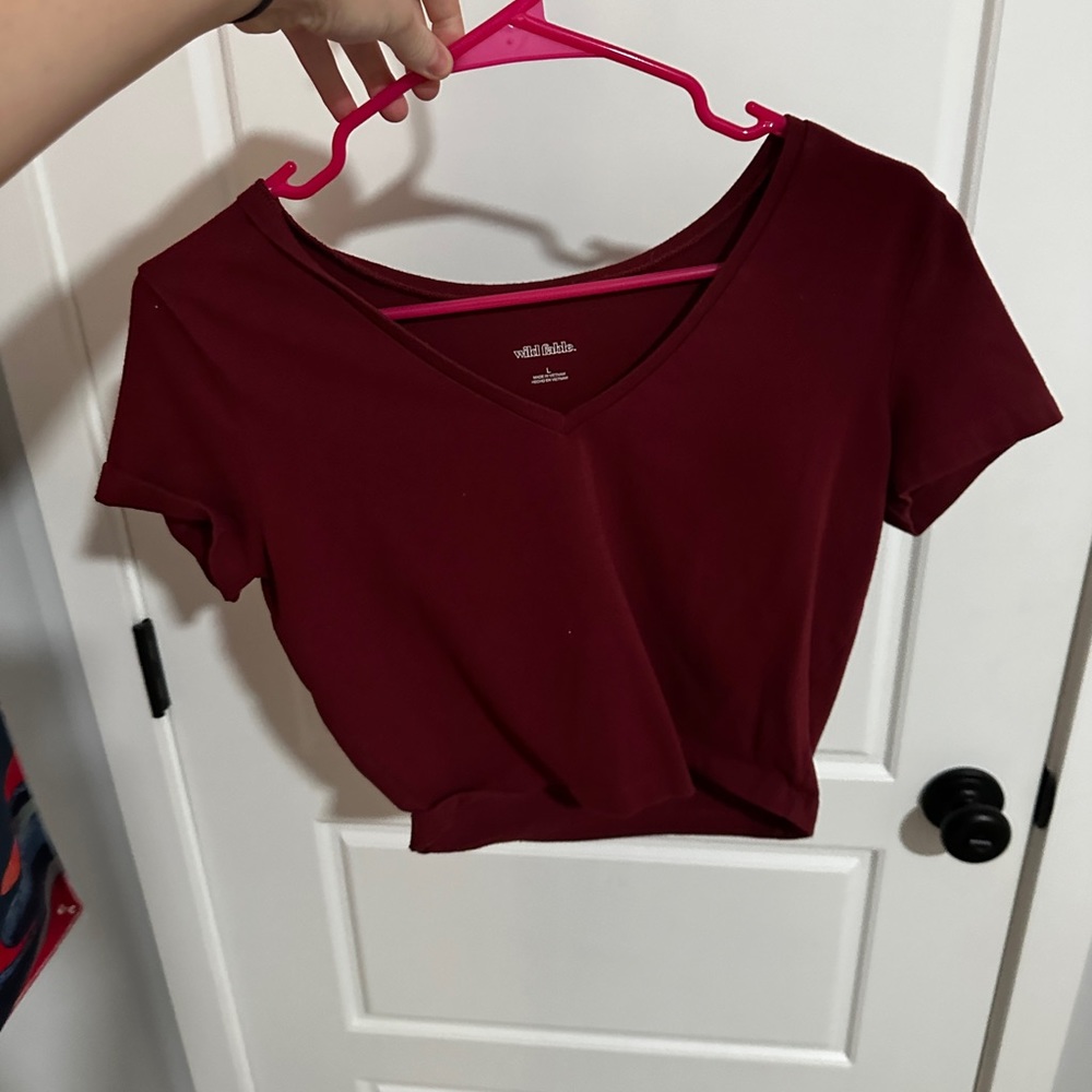 Maroon v neck crop top